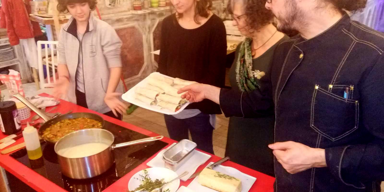 Café de la ciencia en el restaurante Plademunt