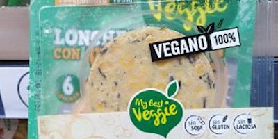 Detalle de envase de comida vegana