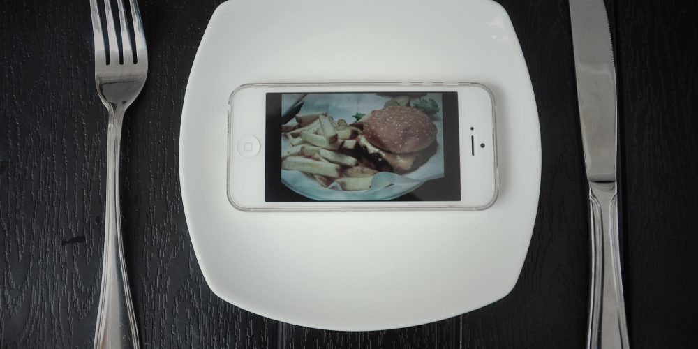 victor-he-zmTka15ngWY-unsplash