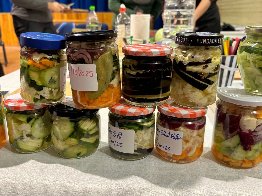 Botes taller encurtidos contra el desperdicio